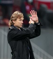 Валерий Карпин