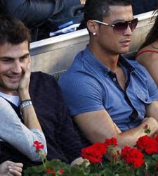 Икер Касильяс