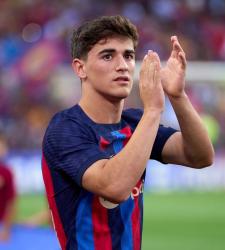 «Барса» продлевает приемка Хави, отступные составят 1 млрд. евро