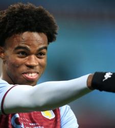 «Манчестер Юнайтед» и «Манчестер Сити» бьются за игрока «Астон Виллы»