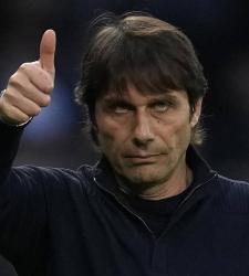 «Тоттенхэм» купит топ-форварда, чтобы удержать Конте