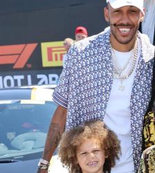 Обамеянг был избит в своём доме