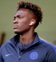 Тэмми Абрахам