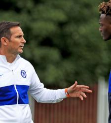 Тэмми Абрахам и Фрэнк Лэмпард