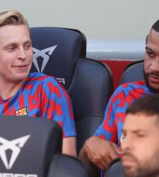 Срочно: Де Йонг и Депай вылетели в Лондон