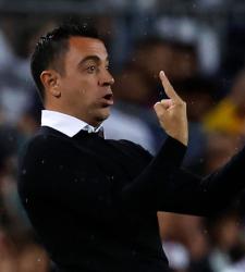 Известно насколько Хави продлит контракт с «Барселоной»