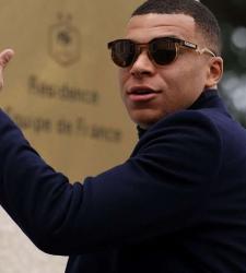 Мбаппе проводит самые развратные вечеринки в Париже