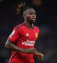 «МЮ» вынужден активировать пункт в контракте Уан-Биссаки