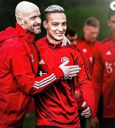 Тренер «Аякса» жёстко троллит «Манчестер Юнайтед»