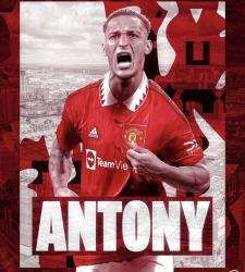 Официально: «МЮ» купил форварда за 100 000 000 евро