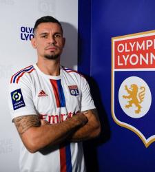 Официально: Ловрен вернулся в «Лион»
