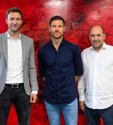 Официально: Алонсо продлил контракт с «Байером»