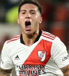 «Ман Юнайтед» сразится с «Ман Сити» за звезду «Ривера»