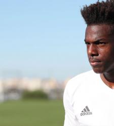 Нуну Тавареш