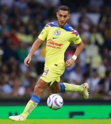 «Тоттенхэму» нужен защитник сборной Уругвая 