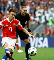 Александр Головин