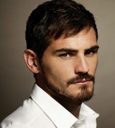 Икер Касильяс 400x400